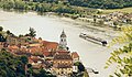 Franziska Rauh mit dem Bild "Dürnstein in der Wachau" (Kirchliche Pädagogische Hochschule Wien/Krems, Österreich)