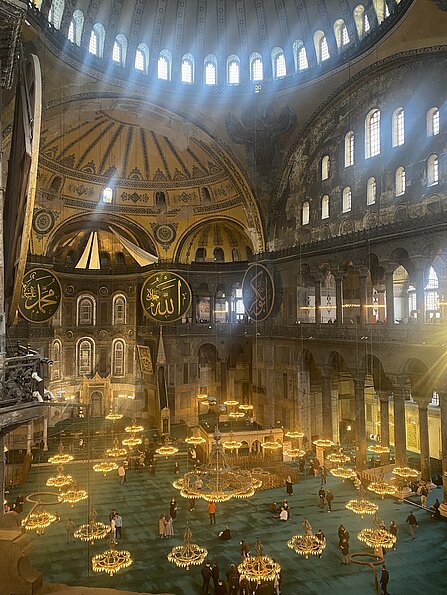 Lena Baun mit dem Bild "Hagia Sophia" (Bogazici University, Türkei)