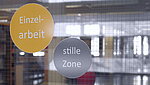 Aufkleber Einzelarbeit und Stille Zone im 1. Stockwerk