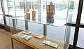 Blick in die Ausstellung in der Studiengalerie mit Werken der Studierenden