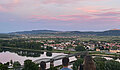 Franziska Rauh mit dem Bild "Sonnenuntergang in der Wachau" (Kirchliche Pädagogische Hochschule Wien/Krems, Österreich)