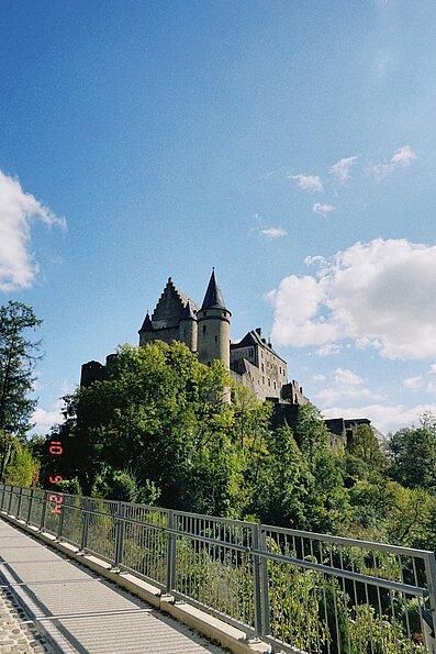 Laura Fitzek mit dem Bild "Burg Vianden - Ausflug mit ESN Luxemburg" (University of Luxembourg, Luxemburg)