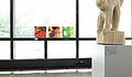 Blick in die Ausstellung in der Studiengalerie mit Werken der Studierenden