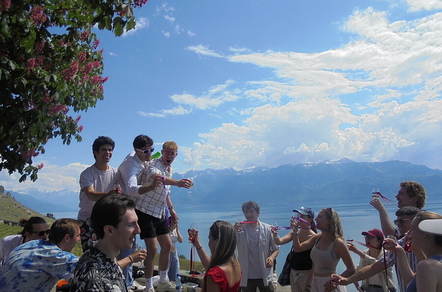 Laura Luft mit dem Bild "Weinwanderung_Lavaux3" (PH Zürich, Schweiz)