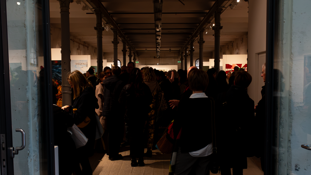 Ausstellungsansicht bei der Vernissage