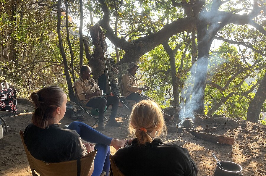 Leonie Rall mit dem Bild "Mit Freunden am Lagerfeuer mitten im Busch von Südafrika" (University of the Free State, Südafrika)