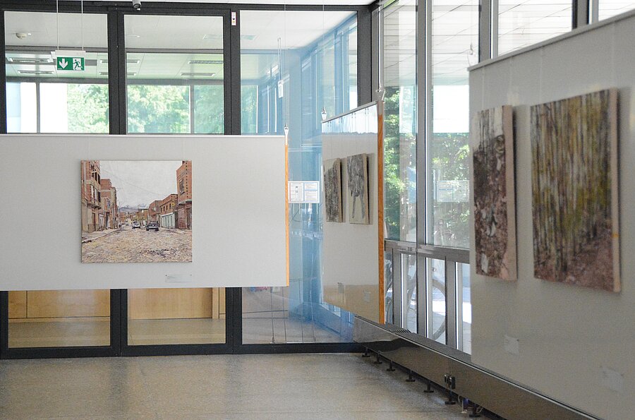 Blick in die Ausstellung "Gestern im Kaleidoskop" von Annette Trefz