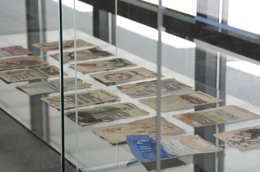 Blick in die Ausstellung "Gestern im Kaleidoskop" von Annette Trefz